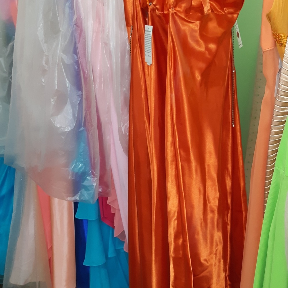 DRESS - Picture 2 of 7